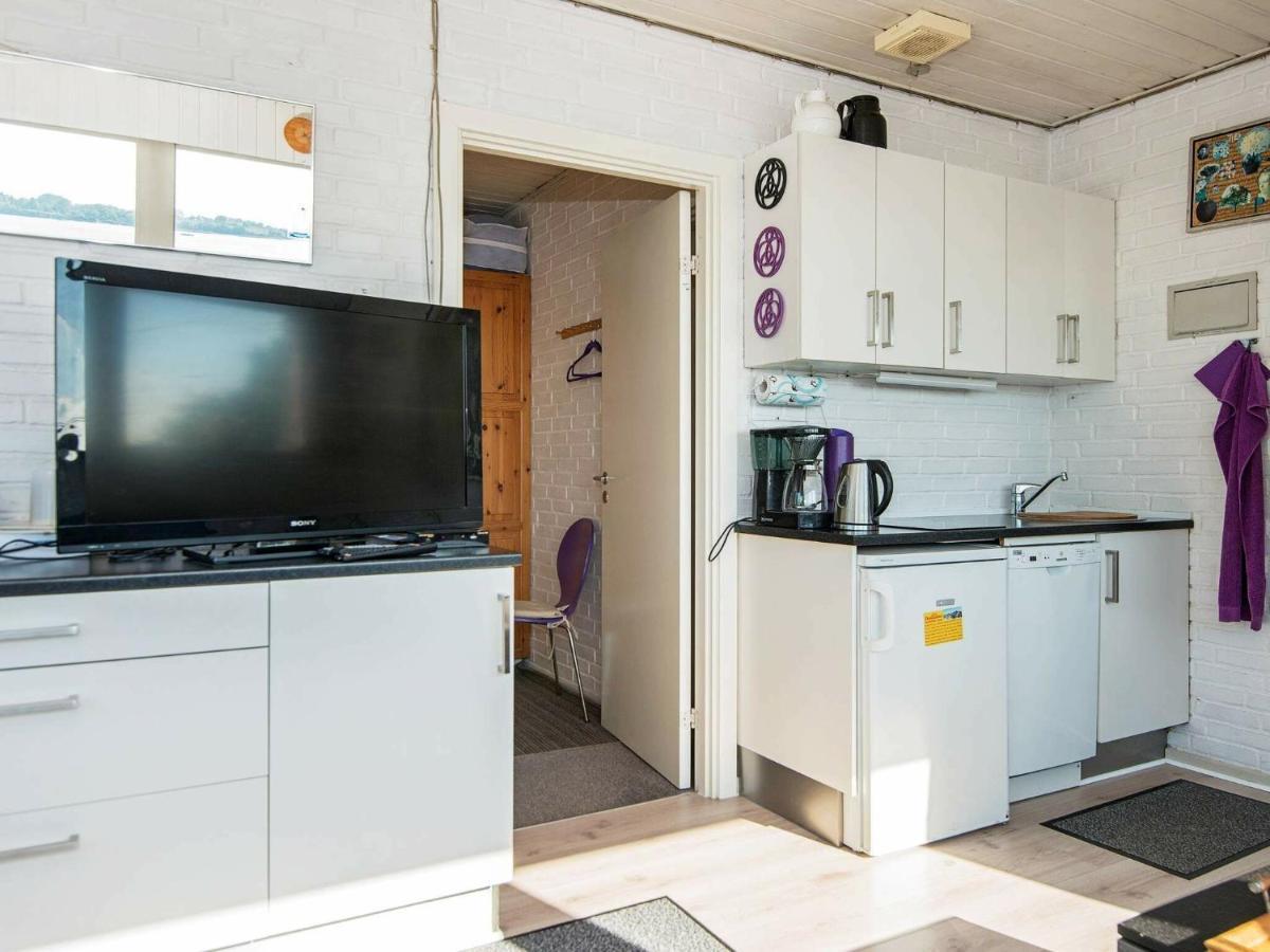 One-Bedroom Holiday Home In Grasten Rønsheved エクステリア 写真